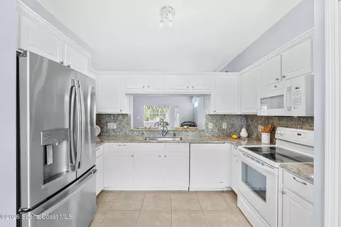 Kitchen - 1065 S Fork Cir, Melbourne, FL 32901 photo 1 of 5