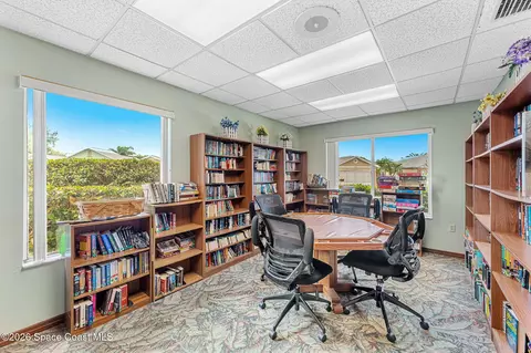 View/Area - 1065 S Fork Cir, Melbourne, FL 32901 photo 8 of 15