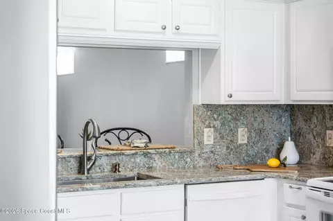 Kitchen - 1065 S Fork Cir, Melbourne, FL 32901 photo 4 of 5