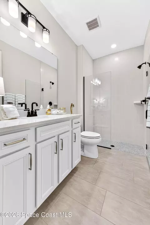 Bath - 8903 Nixie Ave, Melbourne, FL 32940 photo 3 of 4