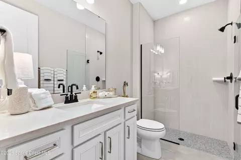 Bath - 8903 Nixie Ave, Melbourne, FL 32940 photo 2 of 4
