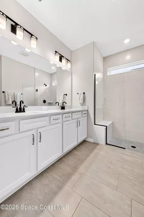 Bath - 8903 Nixie Ave, Melbourne, FL 32940 photo 1 of 4