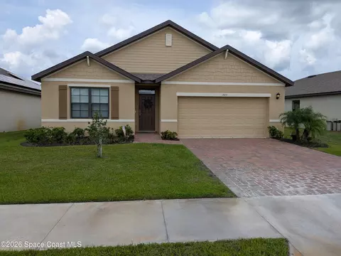 1923 Farmhouse Rd SE, Palm Bay, FL 32909