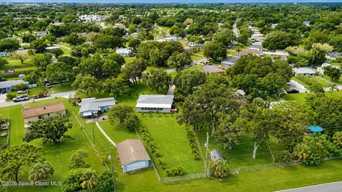 View/Area - 620 Lund Cir, Melbourne, FL 32901 photo 2 of 9