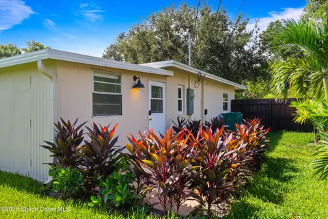 Exterior - 620 Lund Cir, Melbourne, FL 32901 photo 6 of 14