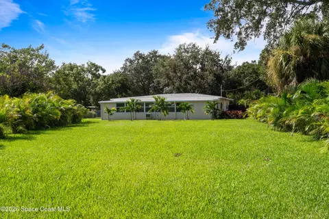 Exterior - 620 Lund Cir, Melbourne, FL 32901 photo 9 of 14