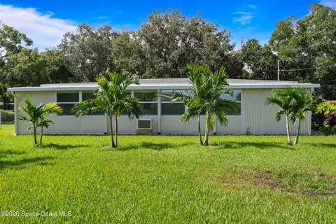 Exterior - 620 Lund Cir, Melbourne, FL 32901 photo 7 of 14