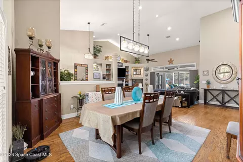 Dining - 4801 SE 11th Pl, Ocala, FL 34471 photo 2 of 4
