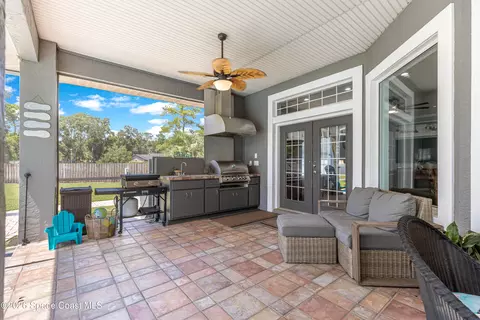 Exterior - 4801 SE 11th Pl, Ocala, FL 34471 photo 5 of 15