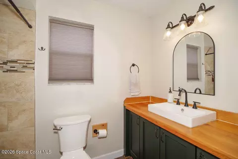 Bath - 5205 Everett St, Cocoa, FL 32927 photo 1 of 2