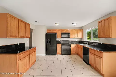 Kitchen - 209 Manth Ave, Cocoa, FL 32927 photo 2 of 4