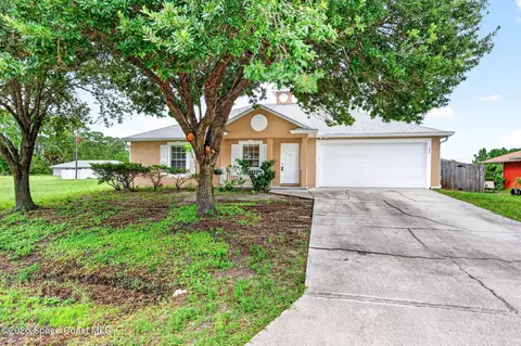 187 Mayfair St SE, Palm Bay, FL 32909