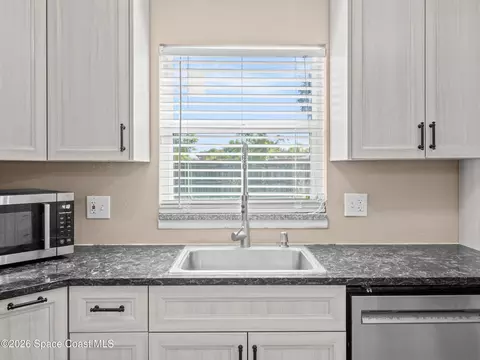 Kitchen - 956 Beechfern Ln, Rockledge, FL 32955 photo 5 of 6