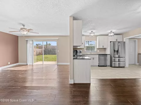 Living - 956 Beechfern Ln, Rockledge, FL 32955 photo 3 of 10