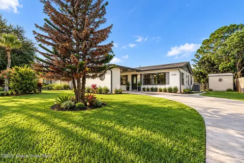 2780 Shady Oaks Dr, Titusville, FL 32796