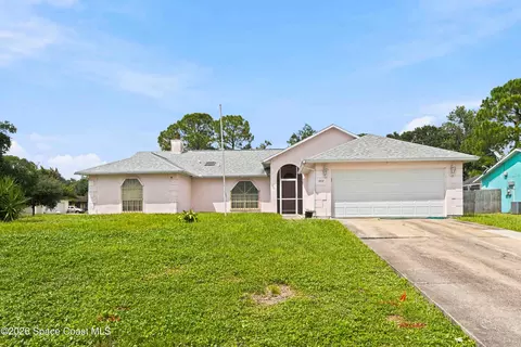 997 Hood St NW, Palm Bay, FL 32907
