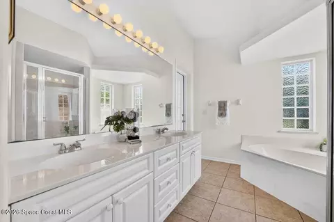 Bath - 4630 Sand Point Rd, Grant, FL 32949 photo 1 of 3