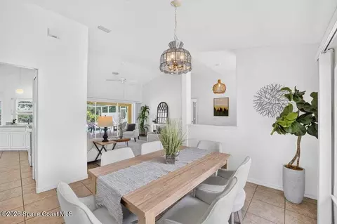 Dining - 4630 Sand Point Rd, Grant, FL 32949 photo 4 of 6