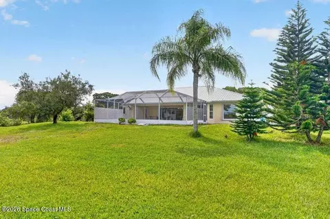 Exterior - 4630 Sand Point Rd, Grant, FL 32949 photo 10 of 16