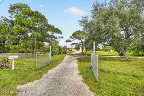 Exterior - 4630 Sand Point Rd, Grant, FL 32949 photo 2 of 16