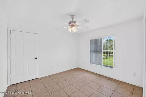Bedroom - 4630 Sand Point Rd, Grant, FL 32949 photo 5 of 7