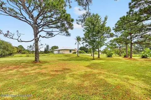 Exterior - 4630 Sand Point Rd, Grant, FL 32949 photo 13 of 16
