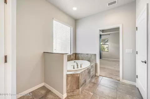 Bath - 3202 Casterton Dr, Melbourne, FL 32940 photo 7 of 7