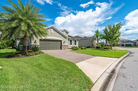 Exterior - 3202 Casterton Dr, Melbourne, FL 32940 photo 9 of 14