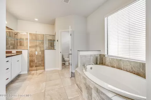 Bath - 3202 Casterton Dr, Melbourne, FL 32940 photo 4 of 7