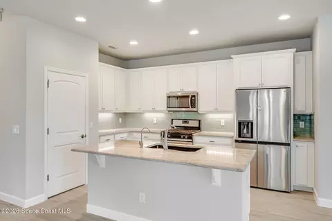 Kitchen - 3202 Casterton Dr, Melbourne, FL 32940 photo 1 of 3