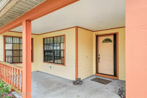 Exterior - 2265 Hickory Dr, Melbourne, FL 32935 photo 4 of 11