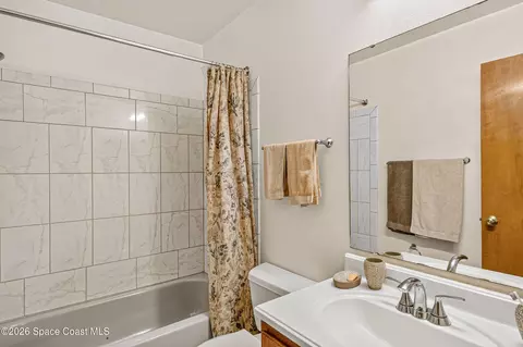 Bath - 2265 Hickory Dr, Melbourne, FL 32935 photo 4 of 4