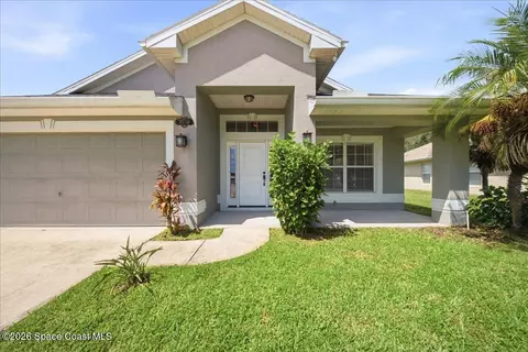 Exterior - 4530 Decatur Cir, Melbourne, FL 32934 photo 4 of 7