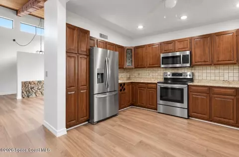 Kitchen - 905 Osprey Dr, Melbourne, FL 32940 photo 1 of 1
