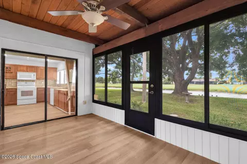 Exterior - 905 Osprey Dr, Melbourne, FL 32940 photo 3 of 5