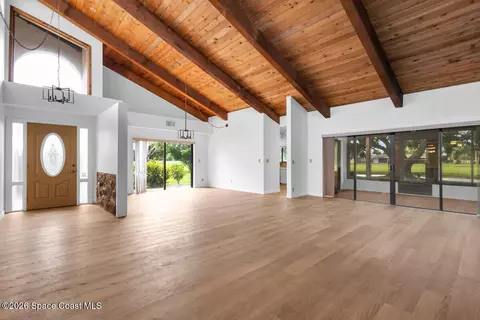 Living - 905 Osprey Dr, Melbourne, FL 32940 photo 1 of 7