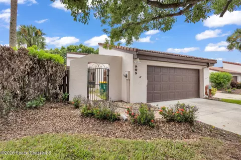Exterior - 905 Osprey Dr, Melbourne, FL 32940 photo 2 of 5