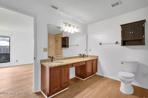 Bath - 905 Osprey Dr, Melbourne, FL 32940 photo 1 of 2