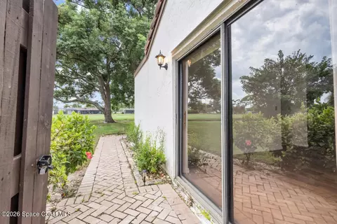 Exterior - 905 Osprey Dr, Melbourne, FL 32940 photo 4 of 5