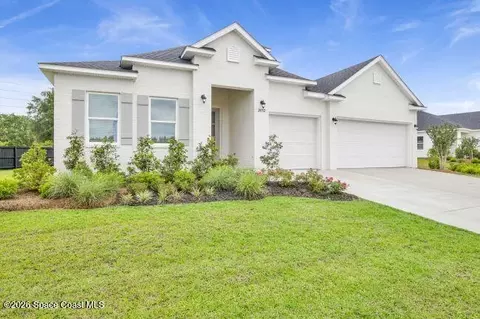 696 Floyd St SE, Palm Bay, FL 32909