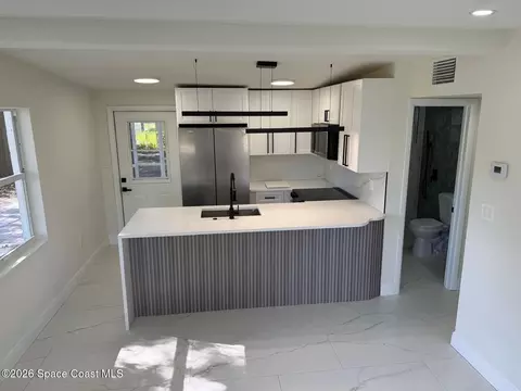 Kitchen - 2647 Pepper Ave, Melbourne, FL 32935 photo 4 of 5