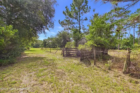 Exterior - 5520 Osceola Dr, Saint Cloud, FL 34773 photo 3 of 7