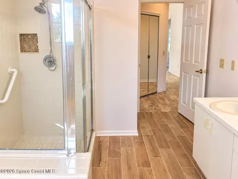 Bath - 2640 Forest Run Dr, Melbourne, FL 32935 photo 3 of 5