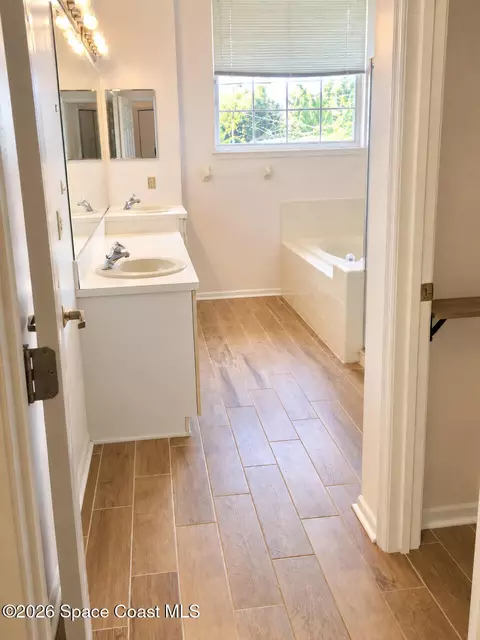Bath - 2640 Forest Run Dr, Melbourne, FL 32935 photo 1 of 5