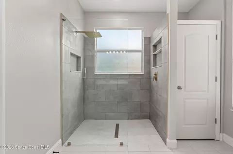 Bath - 3211 Merrick Ave, Rockledge, FL 32955 photo 4 of 4