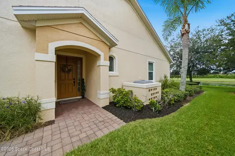 Exterior - 5657 Tamarac Dr, Melbourne, FL 32940 photo 3 of 10