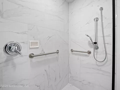 Bath - 807 Ballard Dr, Melbourne, FL 32935 photo 5 of 5