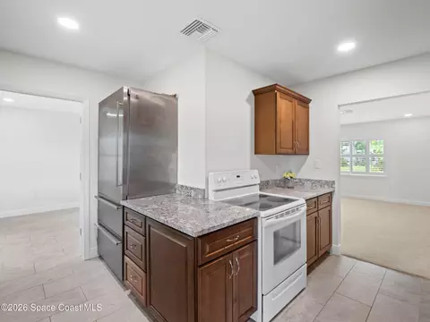 Kitchen - 807 Ballard Dr, Melbourne, FL 32935 photo 1 of 3