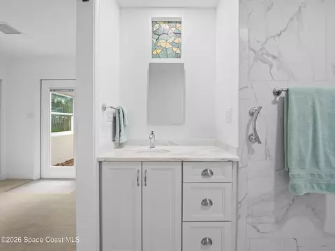 Bath - 807 Ballard Dr, Melbourne, FL 32935 photo 4 of 5