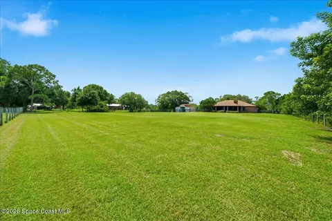 Exterior - 2785 Beran Ln, Malabar, FL 32950 photo 6 of 9